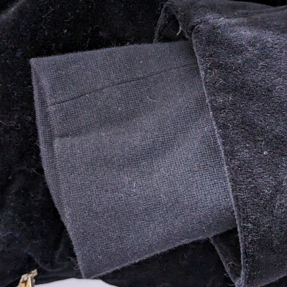 Juicy Couture velour puffer jacket black gently worn - Picture 2 of 8